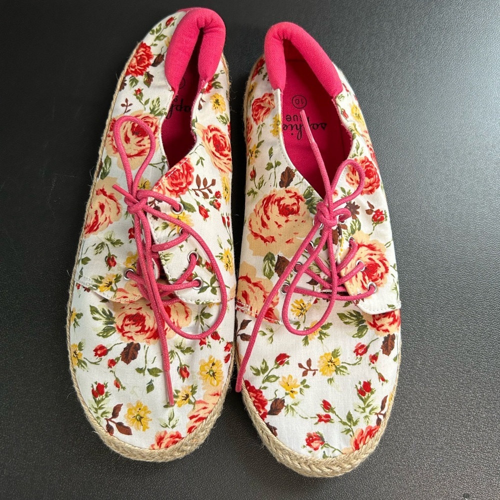 Sophie‎ Sue Women's 10 Floral Espadrille Sneakers Canvas Lightweight Cottagecore